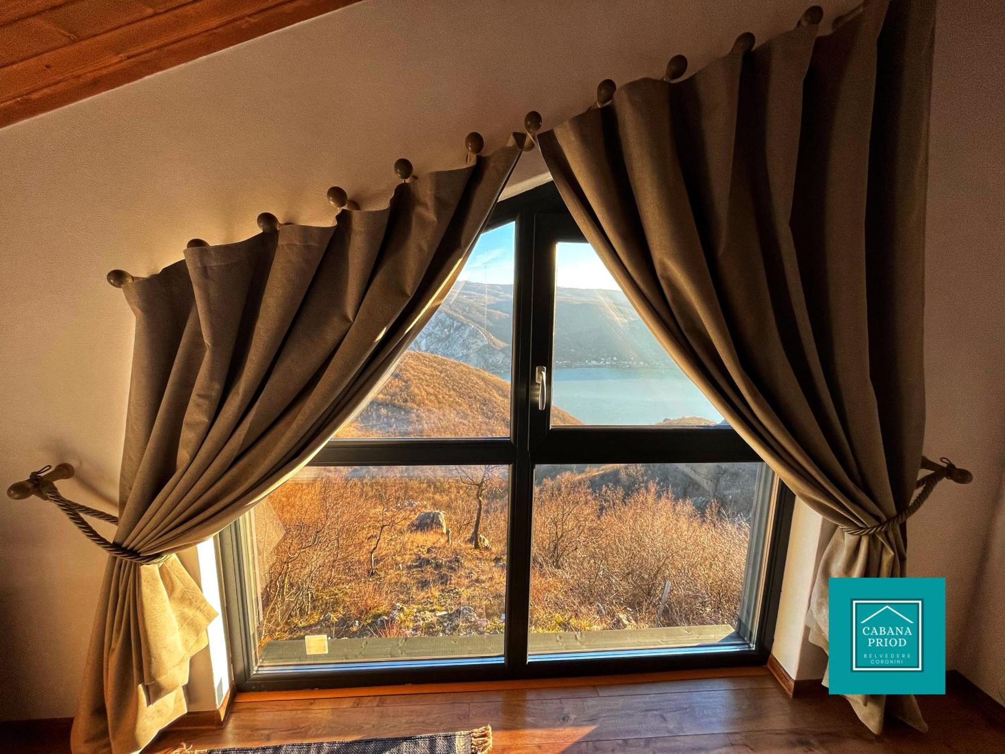 Cabana Priod Coronini Pescari Ngoại thất bức ảnh